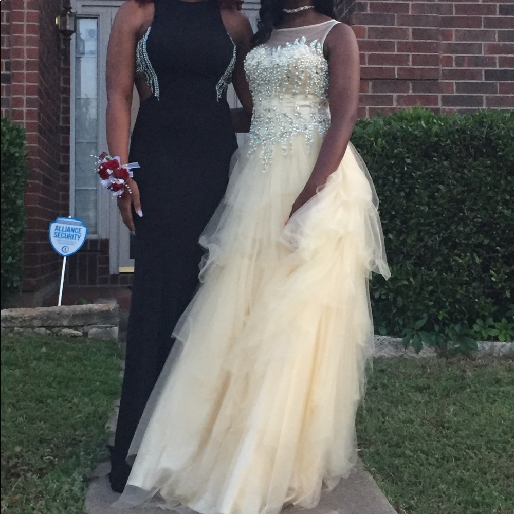 Black formal prom dress